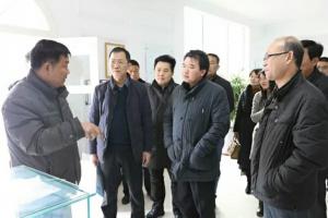 安陽市高新區(qū)負責人李長治、管委會副主任牛福生一行深入我司調(diào)研